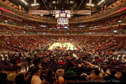 NBA最大的球馆是哪个 能容纳多少人