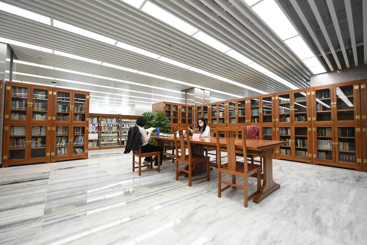北京大学图书馆面积