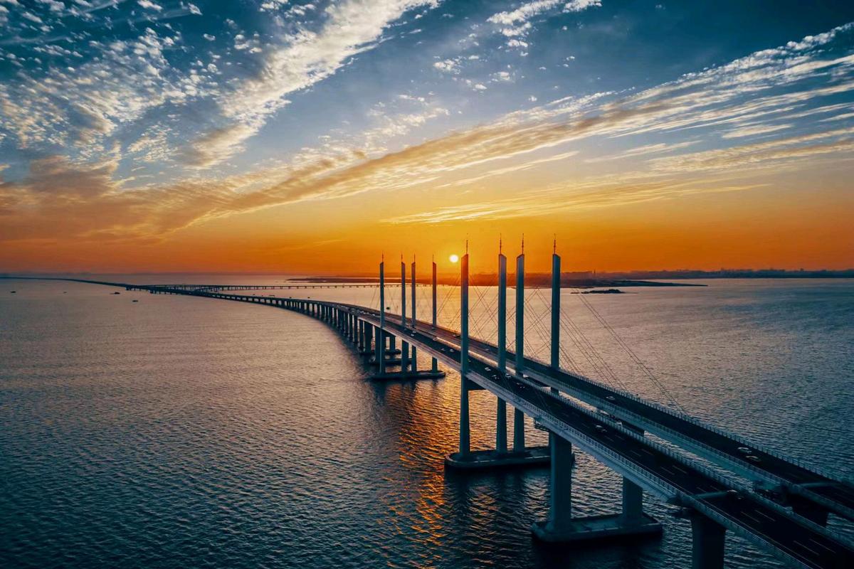 青岛胶州湾大桥用了几年建成的