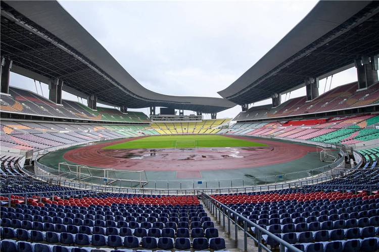 广州国际体育中心容纳多少人