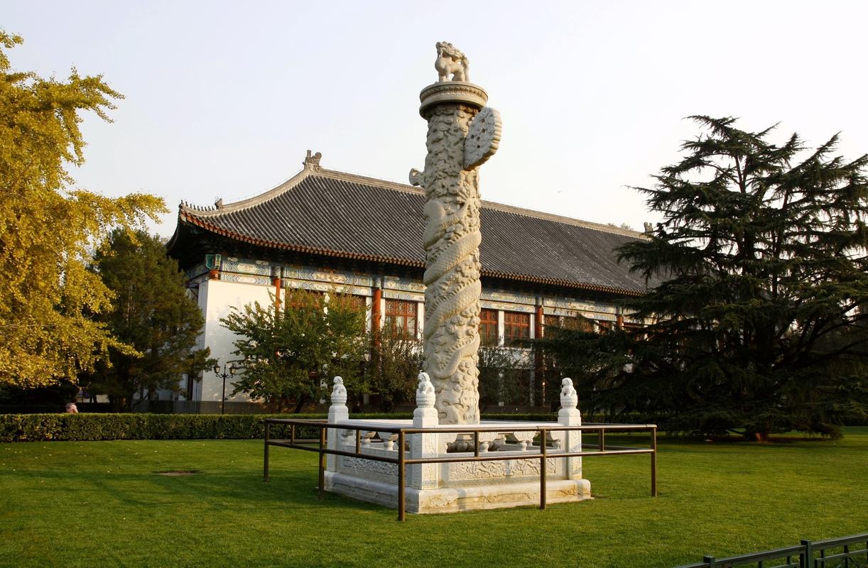 北京大学有什么标志性的建筑