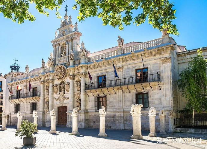 西班牙面积最大的大学