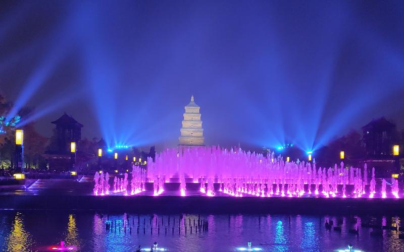 西安大雁塔广场的喷泉介绍