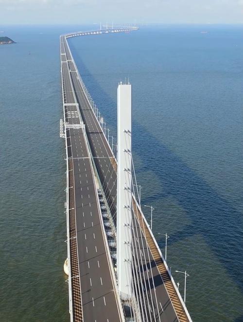 港珠澳大桥全长多少米