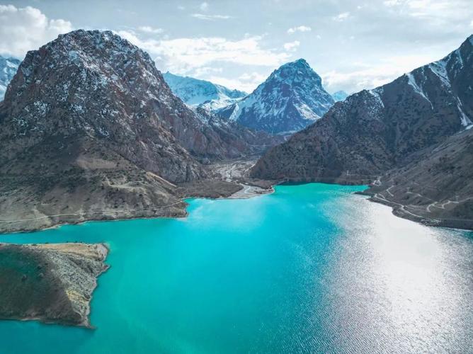 塔吉克斯坦最大的湖