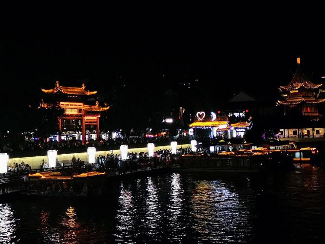 南京秦淮河夜游从夫子庙怎么坐船