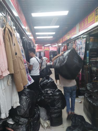 广州沙河服装批发市场几点上班