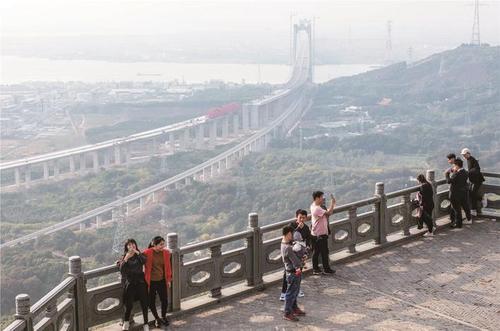 镇江长江大桥可以徒步吗