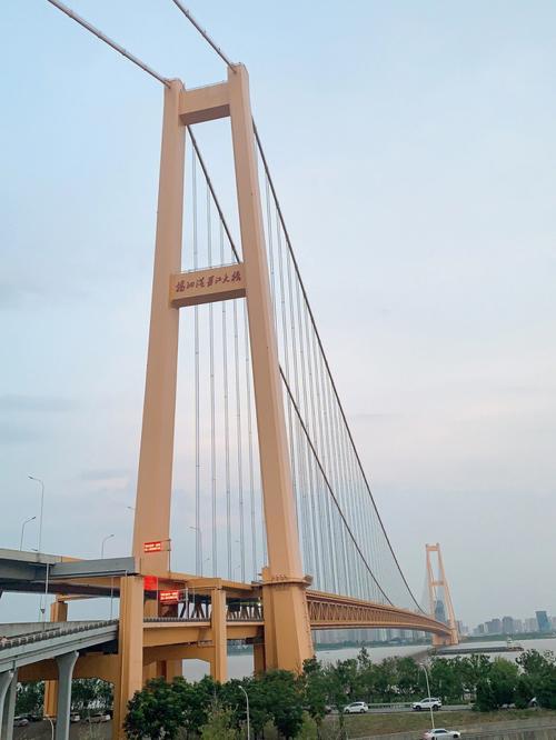 杨泗港大桥上下层什么区别