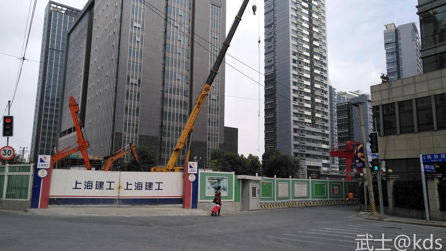 上海浦东大道哪一年开工修的
