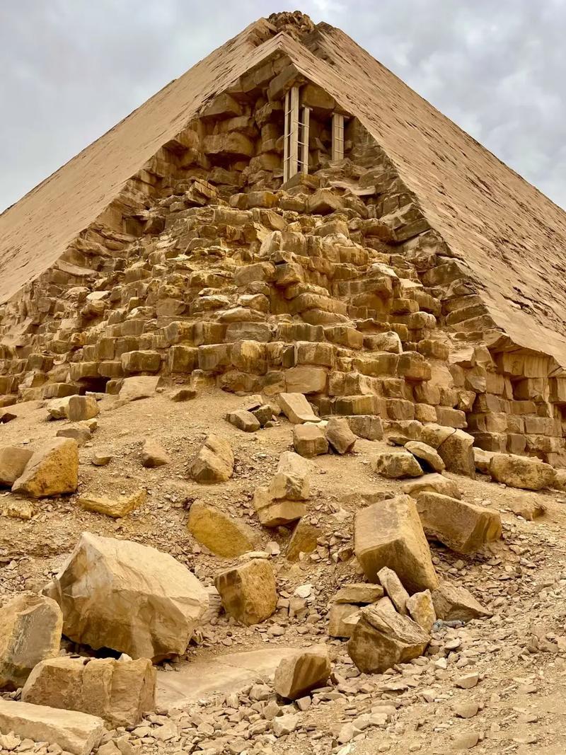 古埃及金字塔最矮的多少米
