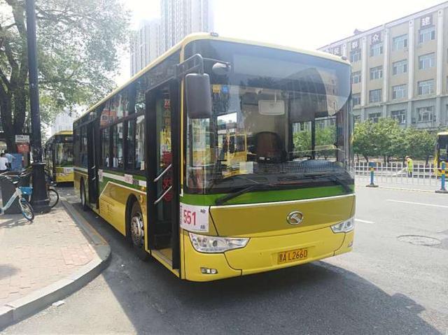 哈尔滨省人才市场有哪些公交