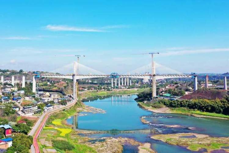 泸州沱江大桥的长度和材料