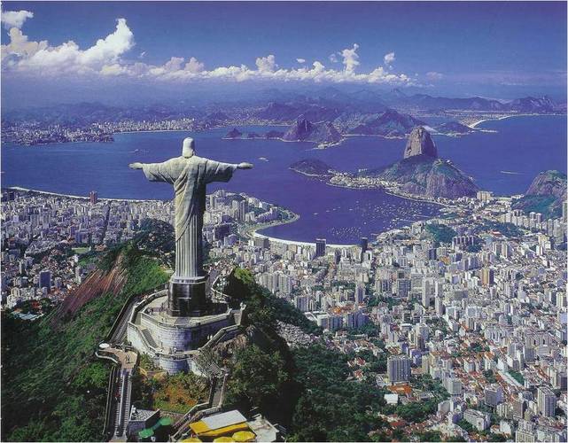 巴西圣保罗的一建筑- 神像